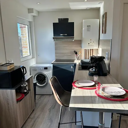 F2 Meuble Apartman *